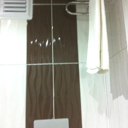 Hotell Yeni Astral *