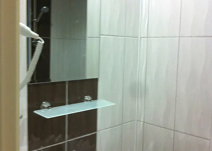 Yeni Astral סייד